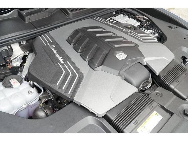 入庫情報　2024年モデル Lamborghini ウルス ペルフォルマンテ オプション863万円 希少カラー 右ハンドル　東京都世田谷区のジェミーズ株式会社　渋谷区　目黒区　港区　品川区　神奈川　横浜市　新規のお客様大歓迎　代車　レッカー