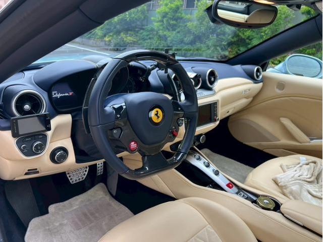 フェラーリカリフォルニアＴにユピテル製レーダー探知機【ＺＫ３１００】／デジタルインナーミラーの取り付けカスタムを致しました。お問合せ番号ＳＢ：１０１５９、ＳＢ：１０１９０東京都世田谷区のジェミーズ株式会社　新規のお客様大歓迎　代車　レッカー