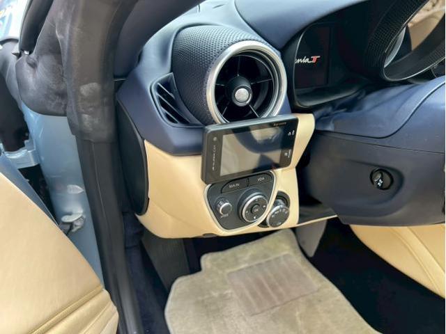 フェラーリカリフォルニアＴにユピテル製レーダー探知機【ＺＫ３１００】／デジタルインナーミラーの取り付けカスタムを致しました。お問合せ番号ＳＢ：１０１５９、ＳＢ：１０１９０東京都世田谷区のジェミーズ株式会社　新規のお客様大歓迎　代車　レッカー