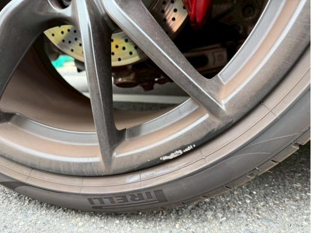 ポルシェ ケイマンのアルミホイールリペアを致しました。お問合せ番号SB:10221 東京都世田谷区のジェミーズ株式会社 渋谷区 目黒区 港区 品川区 神奈川 横浜市 新規のお客様大歓迎 代車 レッカー