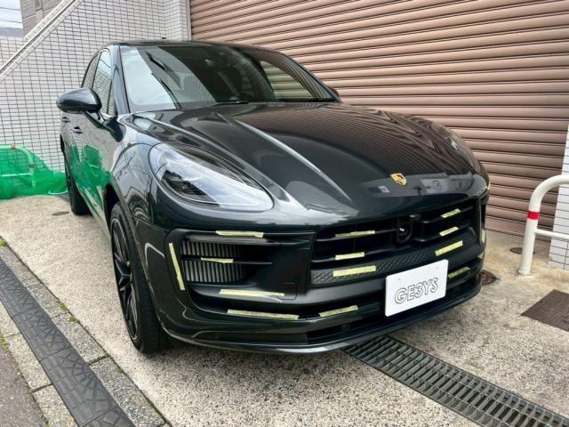 ポルシェ マカンのエクステリアをブラックアウトカスタム致しました。お問合せ番号SB:10204東京都世田谷区のジェミーズ株式会社 渋谷区 目黒区 港区 品川区 神奈川 横浜市 新規のお客様大歓迎 代車 レッカー