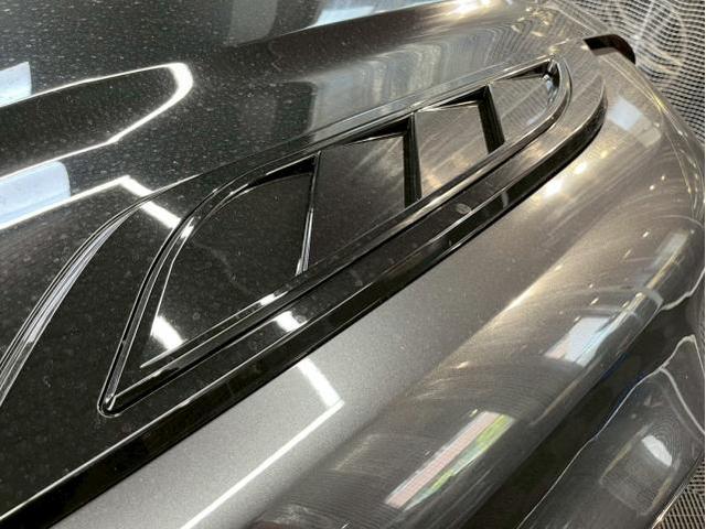 ランドローバー ディフェンダー110／セラミックプロ レギュラーメンテナンス／ボンネットベント リアスポイラーのトップコート塗布のご紹介です　東京都世田谷区のジェミーズ株式会社　渋谷区　新規のお客様大歓迎　代車　レッカー