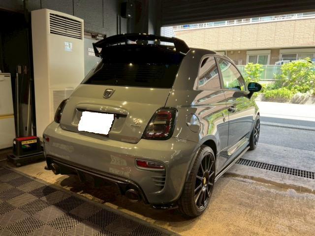 アバルト５９５のリアウィングを塗装し取付しました。お問合せ番号ＳＢ：１０３０９東京都世田谷区のジェミーズ株式会社　渋谷区　目黒区　港区　品川区　神奈川　横浜市　新規のお客様大歓迎　代車　レッカー