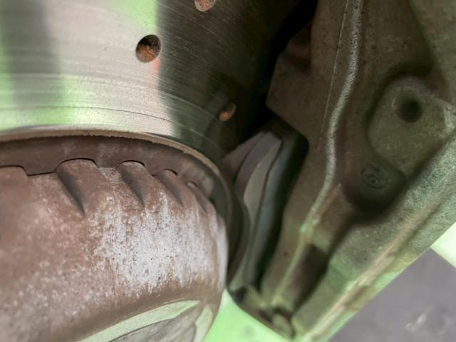 メルセデスベンツ Ｓ４００ｄの 前後パッド交換／スペーサー取付を致しました。お問合せ番号ＳＢ：１０３０６東京都世田谷区のジェミーズ株式会社　渋谷区　目黒区　港区　品川区　神奈川　横浜市　新規のお客様大歓迎　代車　レッカー