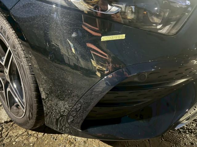 メルセデスベンツ Ａ２００ｄの傷ついてしまったボディを鈑金修理しました。お問合せ番号ＳＢ：１０３３１東京都世田谷区のジェミーズ株式会社　渋谷区　目黒区　港区　品川区　神奈川　新規のお客様大歓迎　代車　レッカー