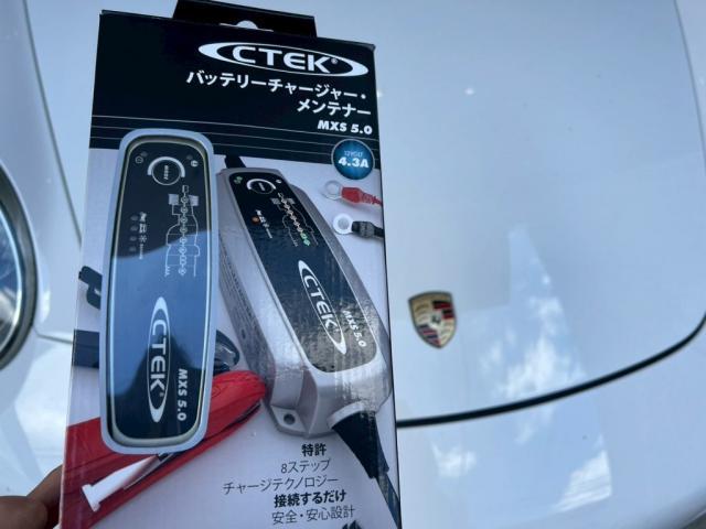 ポルシェ ９９７ターボにＣＴＥＫ（シーテック）バッテリー充電器端子の取り付けをしました。東京都世田谷区のジェミーズ株式会社　渋谷区　目黒区　港区　品川区　神奈川　横浜市　新規のお客様大歓迎　代車　レッカー