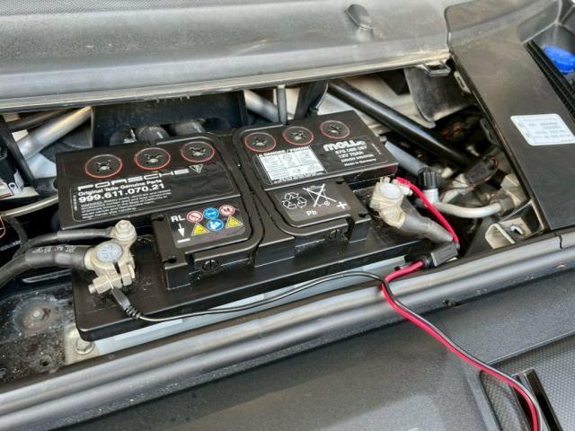 ポルシェ ９９７ターボにＣＴＥＫ（シーテック）バッテリー充電器端子の取り付けをしました。東京都世田谷区のジェミーズ株式会社　渋谷区　目黒区　港区　品川区　神奈川　横浜市　新規のお客様大歓迎　代車　レッカー