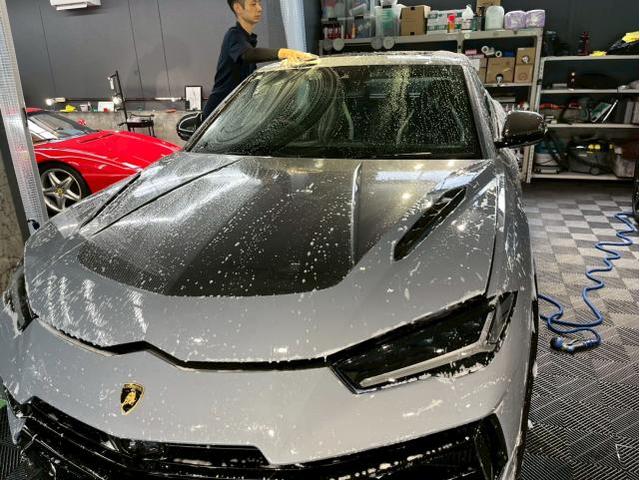 ランボルギーニ ウルスペルフォルマンテ／ファインラボ セラミックウルトラV2＋オリジナルセラミック／ホイール／インテリアコーティングのご紹介です　東京都世田谷区のジェミーズ株式会社　渋谷区　新規のお客様大歓迎　代車　レッカー