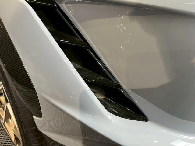 ランボルギーニ ウルスペルフォルマンテ／ファインラボ セラミックウルトラV2＋オリジナルセラミック／ホイール／インテリアコーティングのご紹介です　東京都世田谷区のジェミーズ株式会社　渋谷区　新規のお客様大歓迎　代車　レッカー