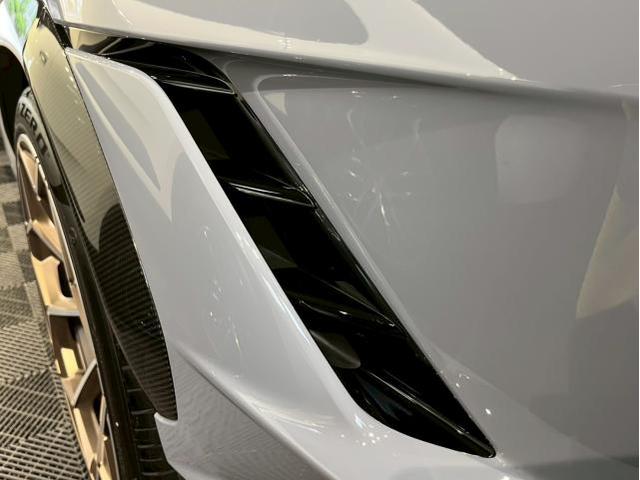 ランボルギーニ ウルスペルフォルマンテ／ファインラボ セラミックウルトラV2＋オリジナルセラミック／ホイール／インテリアコーティングのご紹介です　東京都世田谷区のジェミーズ株式会社　渋谷区　新規のお客様大歓迎　代車　レッカー