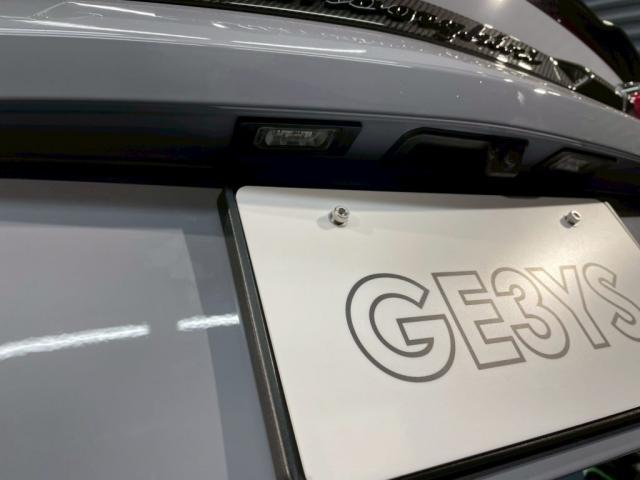 ランボルギーニ ウルスにサブロクシステム製デジタルインナーミラーの取付カスタムを致しました。お問合せ番号ＳＢ：１０３１５東京都世田谷区のジェミーズ株式会社　渋谷区　目黒区　港区　品川区　神奈川　横浜市　新規のお客様大歓迎　代車　レッカー