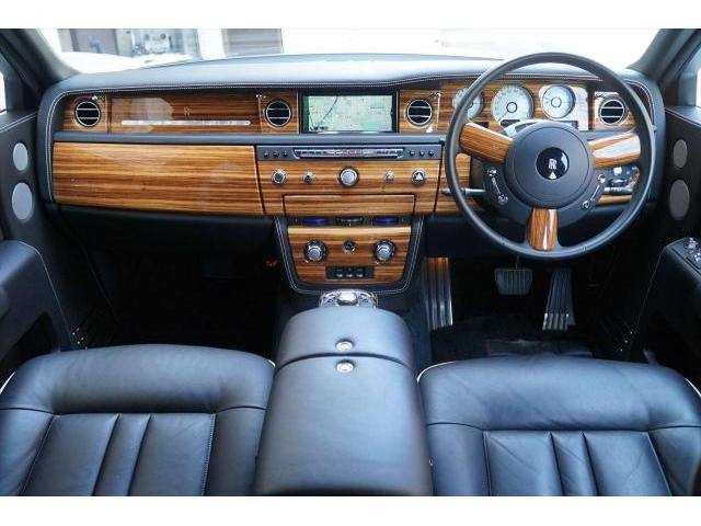 入庫情報 2016年モデル Rolls-Royceファントム ＳＷＢ スターライト リアモニター ディーラー車　東京都世田谷区のジェミーズ株式会社　渋谷区　目黒区　港区　品川区　神奈川　横浜市　新規のお客様大歓迎　代車　レッカー