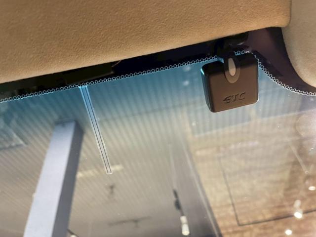 アストンマーティン ヴィラージュにユピテル前後ドラレコ（ＳＮ－ＴＷ９１ｄｉ）の取り付けを致しました。東京都世田谷区のジェミーズ株式会社　渋谷区　目黒区　港区　品川区　神奈川　横浜市　新規のお客様大歓迎　代車　レッカー