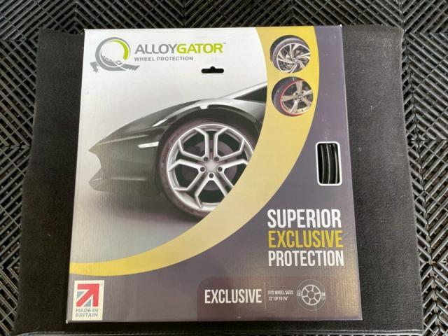 ポルシェ ７１８ケイマンにホイールリムガード（アロイゲーター）の取付けカスタムを致しました。お問合せ番号ＳＢ：１０３８２東京都世田谷区のジェミーズ株式会社　渋谷区　目黒区　港区　品川区　神奈川　横浜市　新規のお客様大歓迎　代車　レッカー