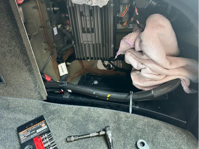 ベントレーコンチネンタルＧＴのバッテリー交換作業を致しました。お問合せ番号ＳＢ：１０５００東京都世田谷区のジェミーズ株式会社　渋谷区　目黒区　港区　品川区　神奈川　横浜市　新規のお客様大歓迎　代車　レッカー