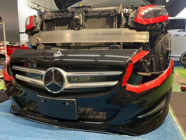 メルセデスベンツ Ｂ１８０にTVキャンセラー／ダイヤモンドグリルの取付けカスタムを致しました。お問合せ番号ＳＢ：１０５２３東京都世田谷区のジェミーズ株式会社　渋谷区　目黒区　港区　品川区　神奈川　横浜市　新規のお客様大歓迎　代車　レッカー