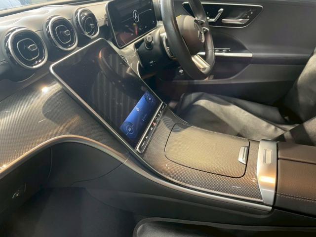 メルセデスベンツ Ｃ２００ｗに（コードテック製）TVキャンセラーの取付けカスタムを致しました。お問合せ番号ＳＢ：１０４９８東京都世田谷区のジェミーズ株式会社　渋谷区　目黒区　港区　品川区　神奈川　横浜市　新規のお客様大歓迎　代車　レッカー