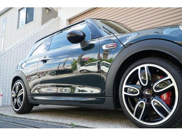 入庫情報 2017年モデル BMW MINIミニ ジョンクーパーワークス トラックスタイル レベルグリーン 東京都世田谷区のジェミーズ株式会社　渋谷区　目黒区　港区　品川区　神奈川　横浜市　新規のお客様大歓迎　代車　レッカー