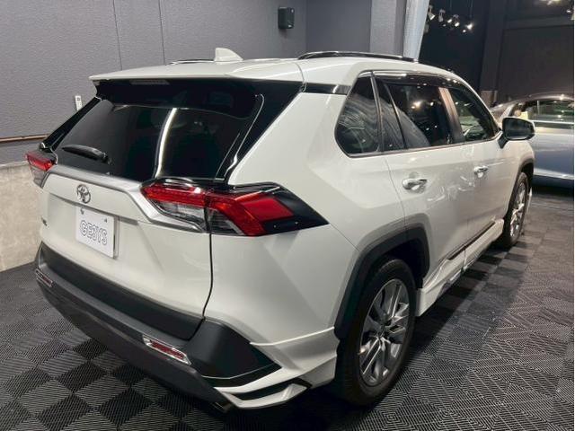 トヨタ RAV4／クリアガード コードSコーティングのご紹介です　東京都世田谷区のジェミーズ株式会社　渋谷区　目黒区　港区　品川区　神奈川　横浜市　川崎市　新規のお客様大歓迎　代車　レッカー