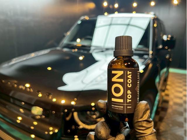 新車ランドローバー ディフェンダー110／セラミックプロイオン2層／ホイール＆キャリパー／サンルーフガラスコーティングのご紹介です　東京都世田谷区のジェミーズ株式会社　渋谷区　目黒区　港区　品川区　新規のお客様大歓迎　代車　レッカー