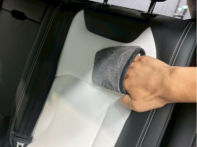 ランボルギーニ ウルス／ファインラボ PPF&VINYL／インテリアコーティングのご紹介です　東京都世田谷区のジェミーズ株式会社　渋谷区　目黒区　港区　品川区　神奈川　横浜市　川崎市　新規のお客様大歓迎　代車　レッカー