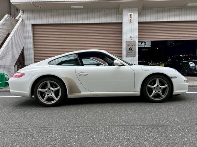 ポルシェ ９９７│ストーンガード貼替【世田谷区】お問合せ番号ＳＢ：１０４９６東京都世田谷区のジェミーズ株式会社　渋谷区　目黒区　港区　品川区　新規のお客様大歓迎　代車　レッカー