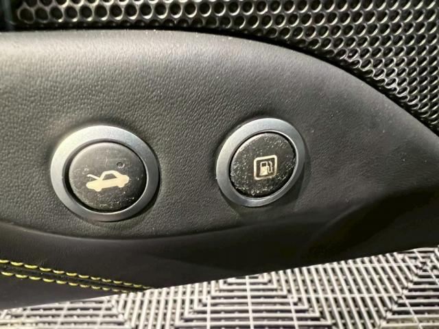 フェラーリ 488GTB|内装インテリアのべたつき除去【世田谷区】お問合せ番号SB:10659東京都世田谷区のジェミーズ株式会社 渋谷区 目黒区 港区 品川区 神奈川 横浜市 新規のお客様大歓迎 代車 レッカー