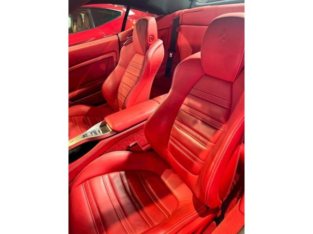 フェラーリカリフォルニア│ シートリペア【世田谷区】東京都世田谷区のジェミーズ株式会社 渋谷区 目黒区 港区 品川区 神奈川 横浜市 新規のお客様大歓迎 代車 レッカー