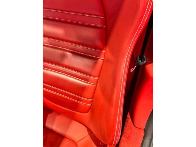 フェラーリカリフォルニア│ シートリペア【世田谷区】東京都世田谷区のジェミーズ株式会社 渋谷区 目黒区 港区 品川区 神奈川 横浜市 新規のお客様大歓迎 代車 レッカー