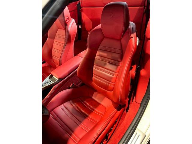 フェラーリカリフォルニア│ シートリペア【世田谷区】東京都世田谷区のジェミーズ株式会社 渋谷区 目黒区 港区 品川区 神奈川 横浜市 新規のお客様大歓迎 代車 レッカー