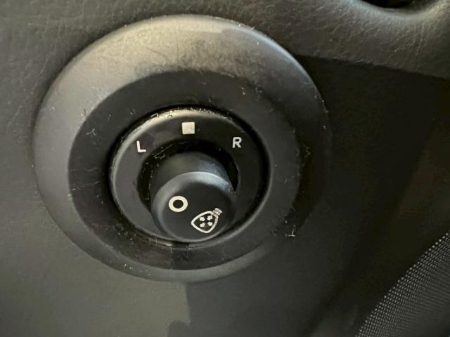 マセラティ グランカブリオ｜内装インテリアのべたつき除去【世田谷区】お問合せ番号ＳＢ：１０７０３東京都世田谷区のジェミーズ株式会社　渋谷区　目黒区　港区　品川区　神奈川　横浜市　新規のお客様大歓迎　代車　レッカー