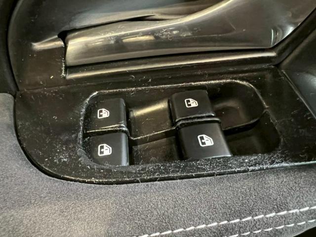 マセラティ グランカブリオ｜内装インテリアのべたつき除去【世田谷区】お問合せ番号ＳＢ：１０７０３東京都世田谷区のジェミーズ株式会社　渋谷区　目黒区　港区　品川区　神奈川　横浜市　新規のお客様大歓迎　代車　レッカー