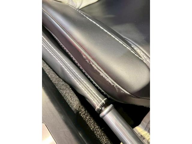 アストンマーティン V8ヴァンテージロードスター│ シートリペア【世田谷区】東京都世田谷区のジェミーズ株式会社 渋谷区 目黒区 港区 品川区 神奈川 横浜市 新規のお客様大歓迎 代車 レッカー