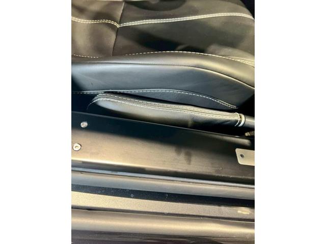 アストンマーティン V8ヴァンテージロードスター│ シートリペア【世田谷区】東京都世田谷区のジェミーズ株式会社 渋谷区 目黒区 港区 品川区 神奈川 横浜市 新規のお客様大歓迎 代車 レッカー