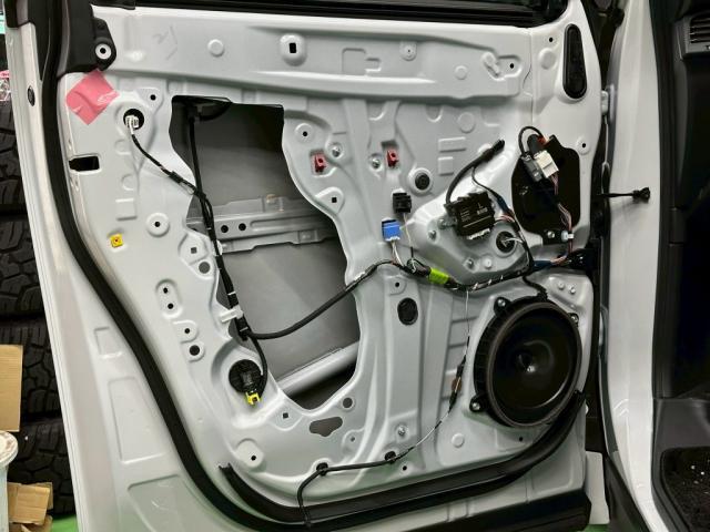 トヨタ アルファード │ イージークローザー取付【世田谷区】東京都世田谷区のジェミーズ株式会社　渋谷区　目黒区　港区　品川区　神奈川　横浜市　新規のお客様大歓迎　代車　レッカー