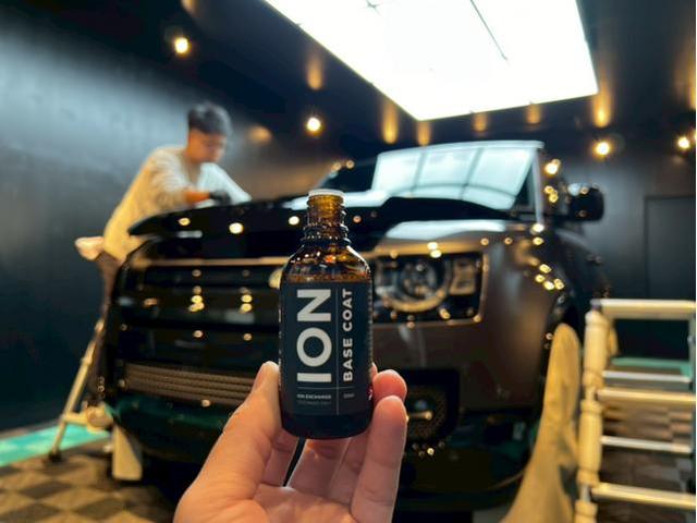 新車ランドローバー ディフェンダー110／セラミックプロイオン2層／ウィンドウ／ホイールコーティングのご紹介です　東京都世田谷区のジェミーズ株式会社　渋谷区　目黒区　港区　品川区　神奈川　横浜市　川崎市　新規のお客様大歓迎　代車　レッカー
