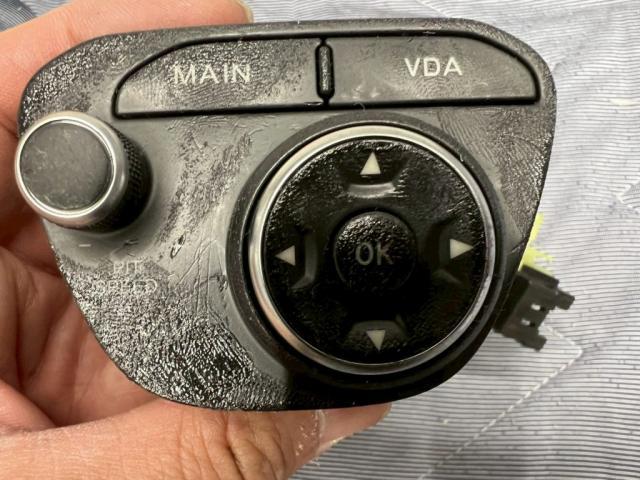 フェラーリ Ｆ１２｜内装インテリアのべたつき除去【世田谷区】お問合せ番号ＳＢ：１０６７０東京都世田谷区のジェミーズ株式会社　渋谷区　目黒区　港区　品川区　神奈川　横浜市　新規のお客様大歓迎　代車　レッカー