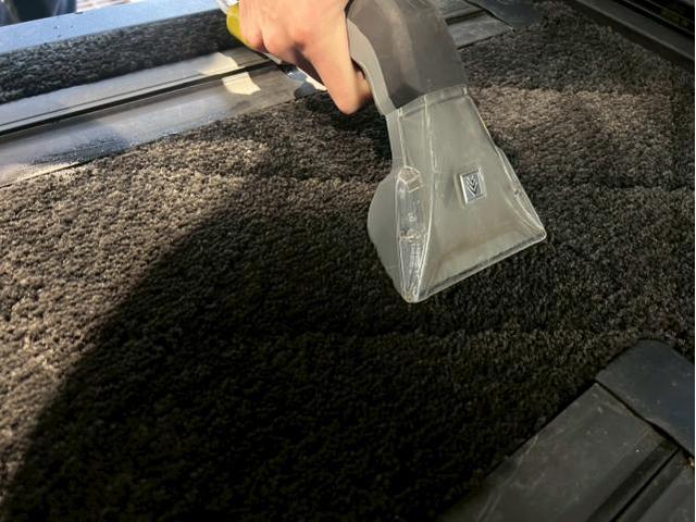 トヨタ アルファード／【嘔吐の掃除】リンサークリーニング／ナノゾーンコートモビリティ光触媒コーティングのご紹介です　東京都世田谷区のジェミーズ株式会社　渋谷区　目黒区　港区　品川区　神奈川　横浜市　川崎市　新規のお客様大歓迎　代車　レッカー