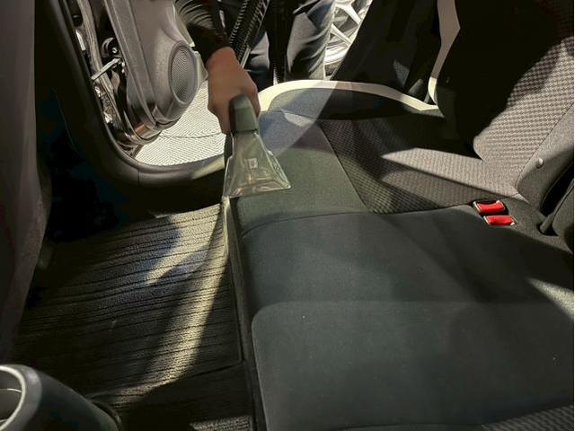 日産 ノート／【ペットの掃除】リンサークリーニング／ナノゾーンコートモビリティ光触媒コーティングのご紹介です　東京都世田谷区のジェミーズ株式会社　渋谷区　目黒区　港区　品川区　神奈川　横浜市　川崎市　新規のお客様大歓迎　代車　レッカー