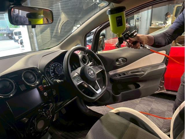 日産 ノート／【ペットの掃除】リンサークリーニング／ナノゾーンコートモビリティ光触媒コーティングのご紹介です　東京都世田谷区のジェミーズ株式会社　渋谷区　目黒区　港区　品川区　神奈川　横浜市　川崎市　新規のお客様大歓迎　代車　レッカー