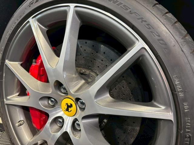 フェラーリ カリフォルニア│ホイール修理【世田谷区】東京都世田谷区のジェミーズ株式会社　渋谷区　目黒区　港区　品川区　神奈川　横浜市　新規のお客様大歓迎　代車　レッカー