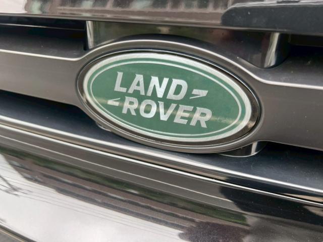 ランドローバー ディフェンダー │ヘッドライト／エンブレムスモークプロテクションフィルム施工【世田谷区】お問合せ番号ＳＢ：１０６２１東京都世田谷区のジェミーズ株式会社　渋谷区　目黒区　港区　品川区　神奈川　横浜市　新規のお客様大歓迎　代車　