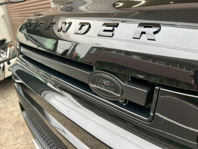 ランドローバー ディフェンダー │ヘッドライト／エンブレムスモークプロテクションフィルム施工【世田谷区】お問合せ番号ＳＢ：１０６２１東京都世田谷区のジェミーズ株式会社　渋谷区　目黒区　港区　品川区　神奈川　横浜市　新規のお客様大歓迎　代車　