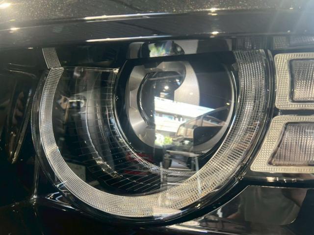 ランドローバー ディフェンダー │ヘッドライト／エンブレムスモークプロテクションフィルム施工【世田谷区】お問合せ番号ＳＢ：１０６２１東京都世田谷区のジェミーズ株式会社　渋谷区　目黒区　港区　品川区　神奈川　横浜市　新規のお客様大歓迎　代車　