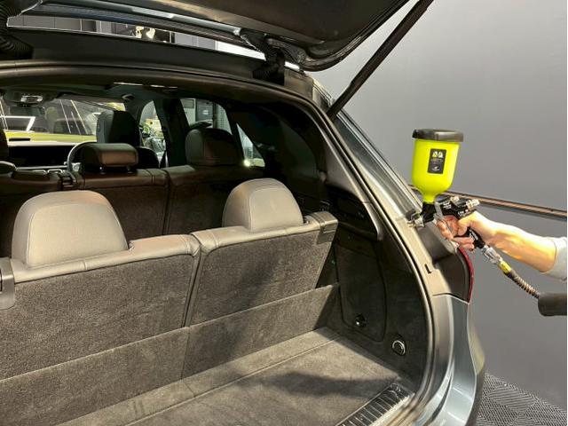 メルセデスベンツ GLE300d／【ジュースこぼしの掃除】リンサークリーニング／ナノゾーンコートモビリティ光触媒コーティングのご紹介です　東京都世田谷区のジェミーズ株式会社　渋谷区　目黒区　港区　品川区　新規のお客様大歓迎　代車　レッカー