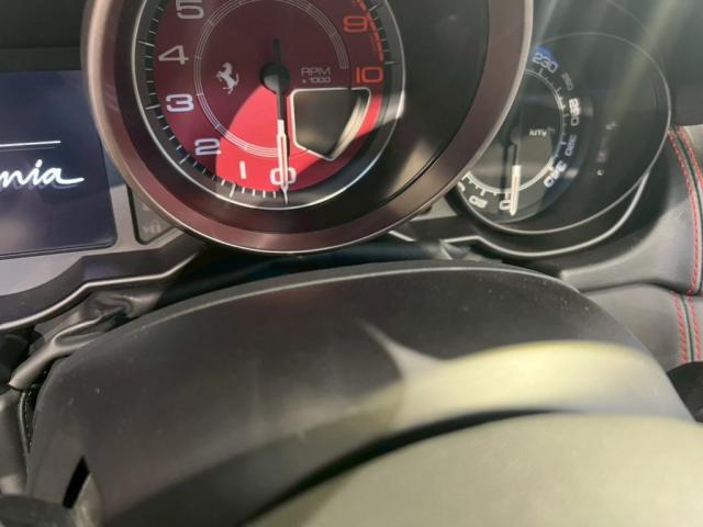 フェラーリ カリフォルニア｜内装インテリアのべたつき除去【世田谷区】お問合せ番号ＳＢ：１０７３３東京都世田谷区のジェミーズ株式会社　渋谷区　目黒区　港区　品川区　神奈川　横浜市　新規のお客様大歓迎　代車　レッカー