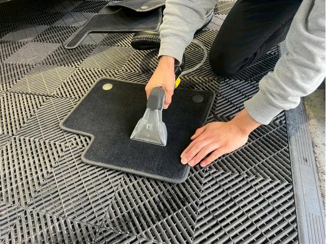 メルセデスベンツ GL550／【生活臭の掃除】リンサークリーニング／ナノゾーンコートモビリティ光触媒コーティングのご紹介です　東京都世田谷区のジェミーズ株式会社　渋谷区　目黒区　港区　品川区　神奈川　新規のお客様大歓迎　代車　レッカー