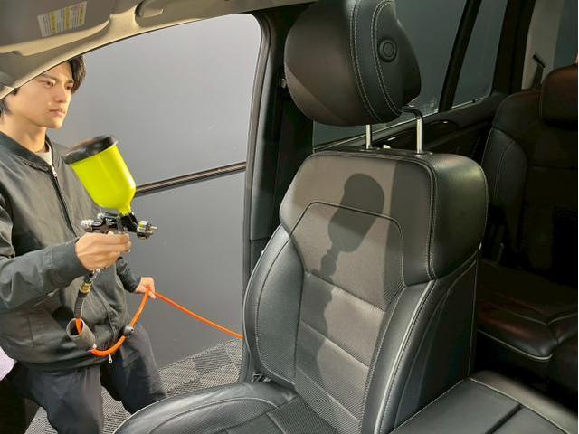 メルセデスベンツ GL550／【生活臭の掃除】リンサークリーニング／ナノゾーンコートモビリティ光触媒コーティングのご紹介です　東京都世田谷区のジェミーズ株式会社　渋谷区　目黒区　港区　品川区　神奈川　新規のお客様大歓迎　代車　レッカー