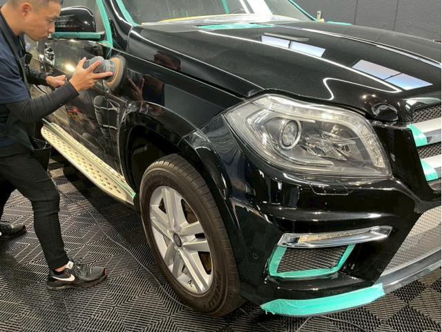メルセデスベンツ GL550／クリアガード コードSコーティングのご紹介です　東京都世田谷区のジェミーズ株式会社　渋谷区　目黒区　港区　品川区　神奈川　横浜市　川崎市　新規のお客様大歓迎　代車　レッカー