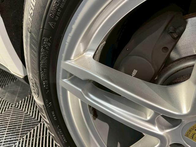 ポルシェ マカン／クリアガード コードSコーティングのご紹介です　東京都世田谷区のジェミーズ株式会社　渋谷区　目黒区　港区　品川区　神奈川　横浜市　川崎市　新規のお客様大歓迎　代車　レッカー